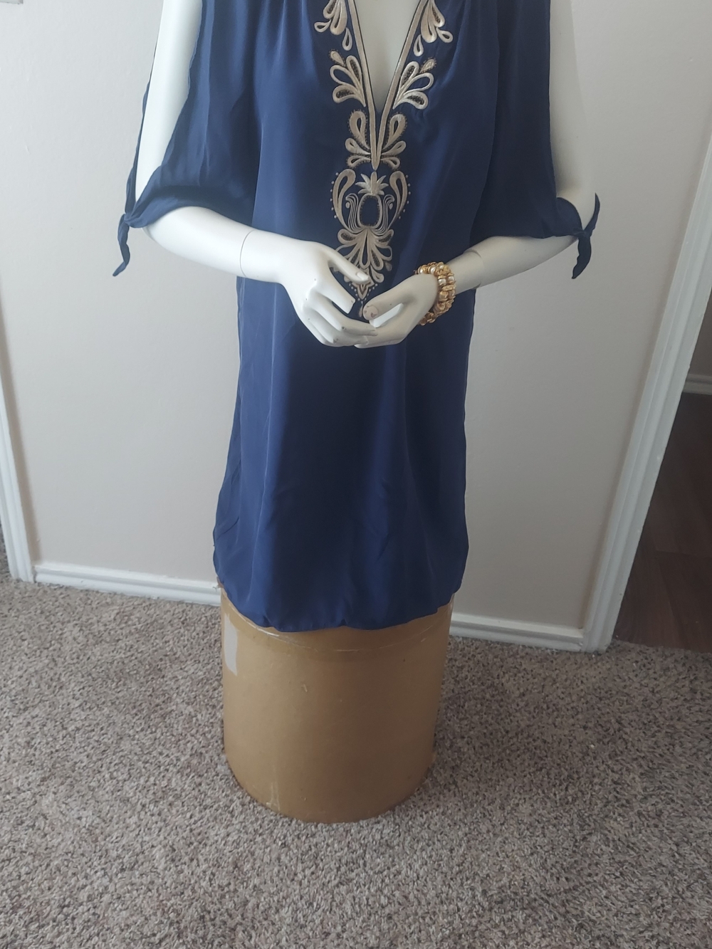 Lilly Pulitzer Navy Tunic with Cream Embroidered Neckline - Picture 3 of 9
